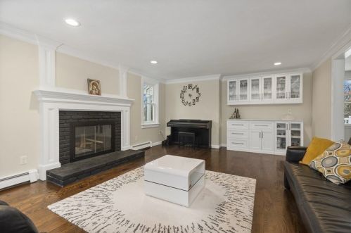 100 Manatee Rd, Hingham MA 02043-3064 exterior