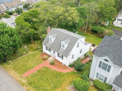 21 Charlemont Rd, Plymouth, MA 02360-2007