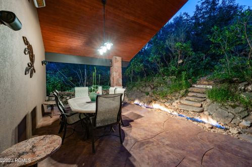 2068 Mahre Dr, Park City UT 84098-8508 exterior