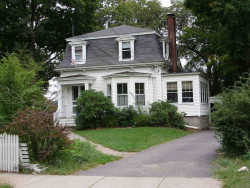 370 Wolcott St, Newton, MA 02466-1533