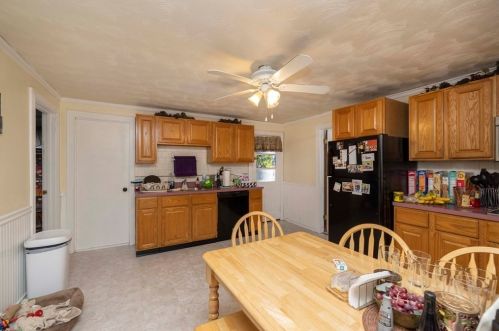 11 Waverly St, Taunton MA 02780-1420 exterior