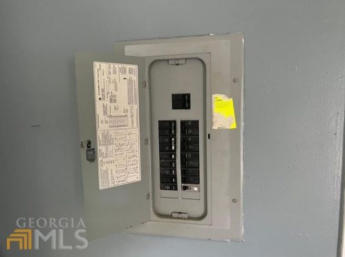 89 Holly Rd, Atlanta GA 30314-2002 exterior