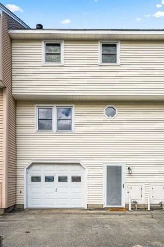 42 Frederick St, Dracut MA  01826-3446 exterior