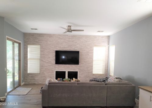 35826 33rd Ln, Phoenix AZ  85086-4201 exterior