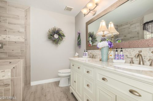 14250 43rd St, Phoenix AZ 85032-3322 exterior