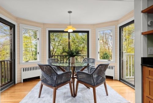 55 Farlow Rd, Newton MA 02458-2439 exterior