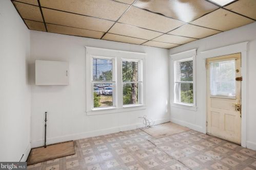 1943 Cooper St, West Deptford NJ 08096-3810 exterior