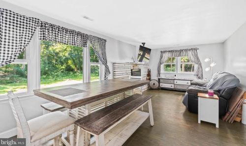 716 Creek Ln, West Deptford NJ 08051-1631 exterior