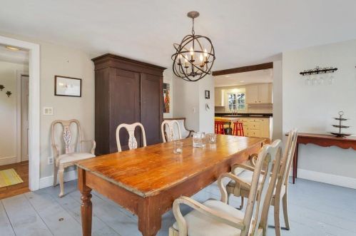 360 Windjammer Ln, Eastham MA 02642-3436 exterior