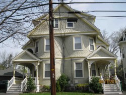 65 Pearl St, Newton, MA 02458-1609