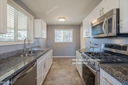 2810 Coolidge St, Phoenix AZ 85017-3543 exterior