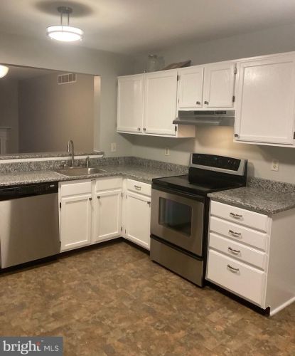 154 Evan Ct, West Deptford NJ  08086-2007 exterior