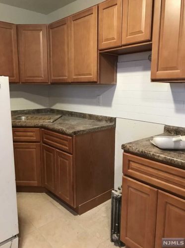 321 Elm St, Kearny NJ  07032-3503 exterior