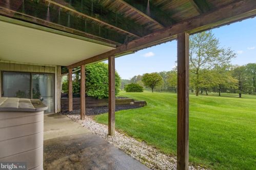 11102 Willow Bottom Dr, Columbia MD 21044-1069 exterior