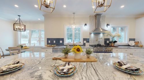 216 North St, North Reading, MA 01864-1225