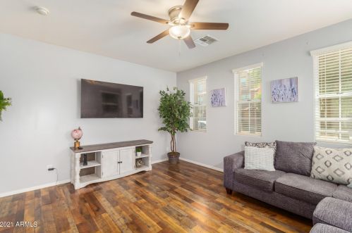 1948 77th Gln, Phoenix AZ 85035-5055 exterior