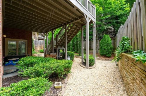 1789 Buckhead Vly Ln, Atlanta GA 30324-2795 exterior