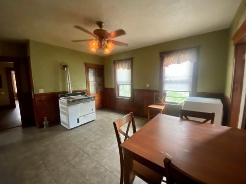 7 Kendall St, Worcester MA 01605-2715 exterior