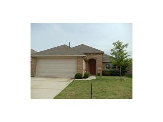 2105 Michelle Creek Dr, Oak Point TX  75068-4872 exterior