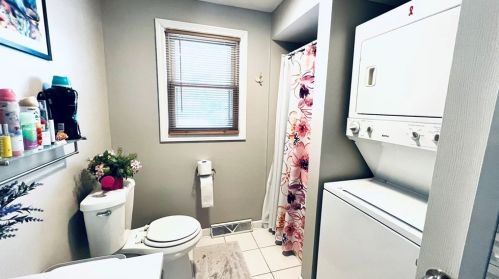 11 Grove Ave, Montgomery MA  01085-1308 exterior