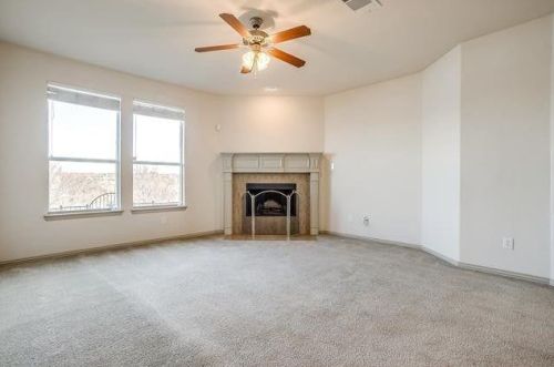 5421 Grenada Dr, Fort Worth TX 76119-8502 exterior