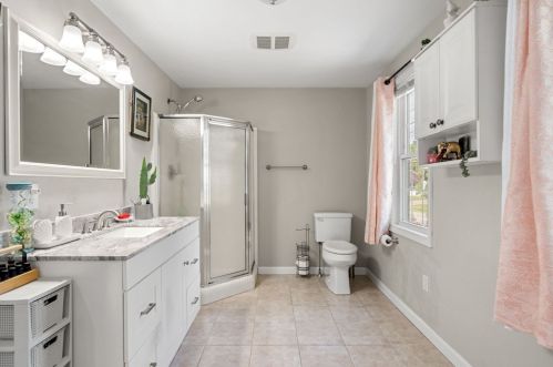 859 Pleasant St, Canton MA 02021-3317 exterior