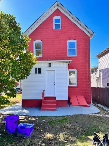 76 Sharot St, Carteret NJ  07008-2909 exterior