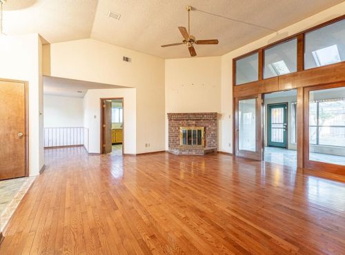 4829 Crestpoint Ln, Garland TX exterior