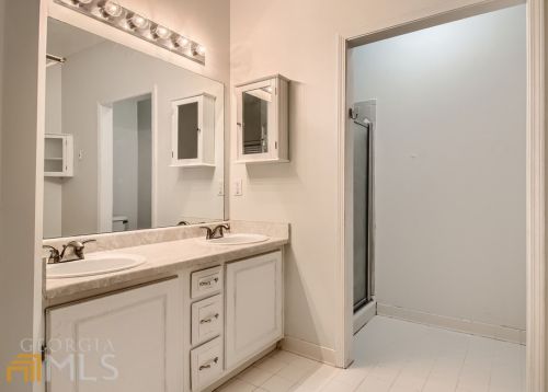 139 Windsor Cir, Stockbridge GA 30281-1864 exterior