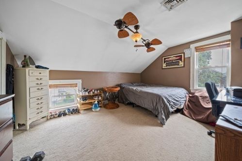 221 Healy St, Fall River MA 02723-1289 exterior