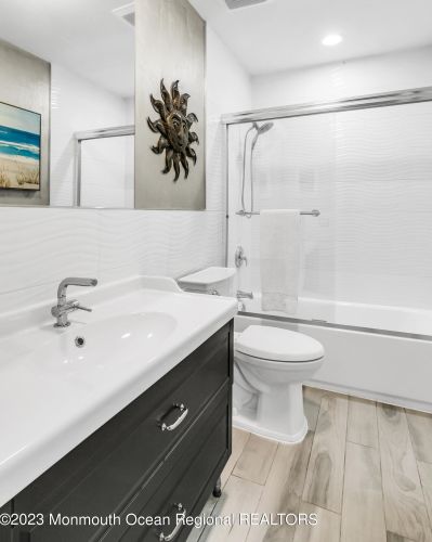 1120 Sycamore Ave, Tinton Falls NJ 07724-3237 exterior