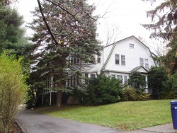 86 Hyde Ave, Newton, MA 02458-2332