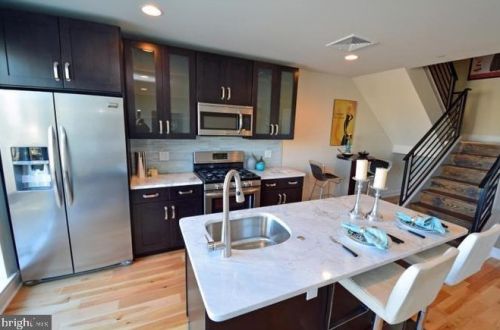 325 Allen St, Philadelphia, PA 19125-4201