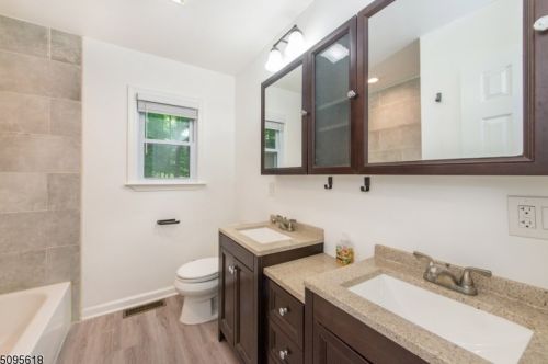 20 Panorama Dr, Wantage NJ  07461-4763 exterior