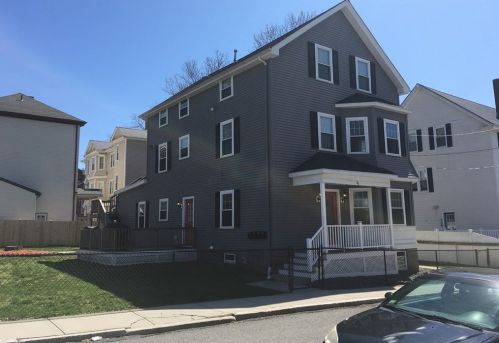 21 Pear St, Fall River, MA 02720-5323