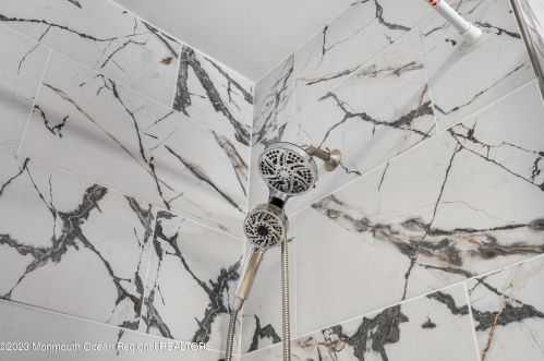 2537 Lexington Ct, Jackson Twp NJ 08527-5033 exterior