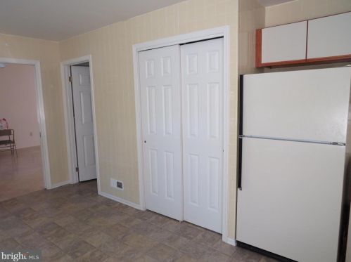 53 Lake View Ter, Columbus NJ  08022-1033 exterior