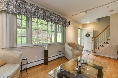 62 Kingsley Rd, Skyline Lakes, NJ 07456-2227