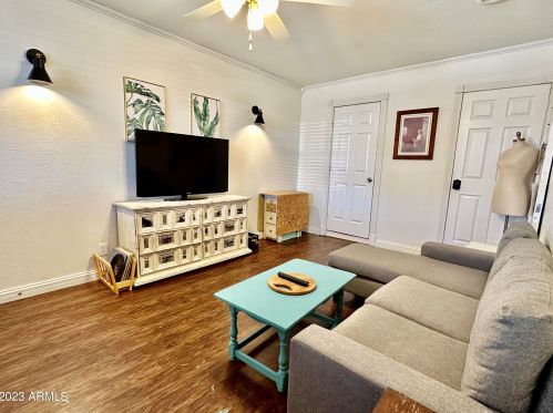 2908 Corrine Dr, Phoenix AZ 85029-1937 exterior