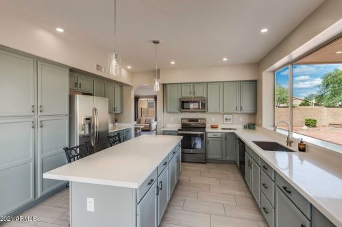 22011 43rd Pl, Phoenix, AZ 85050-8816