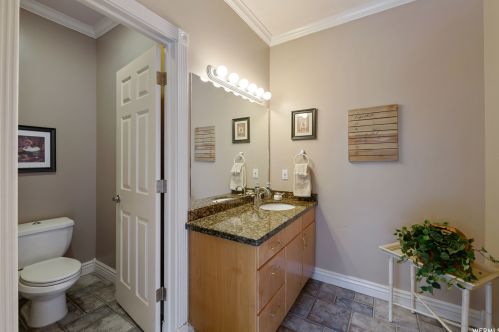 35 Lone Holw Dr, Sandy UT 84092-5530 exterior