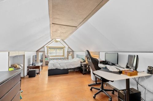 24 Main St, Berkley MA  02779-1399 exterior