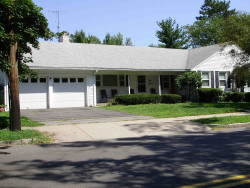 600 Dedham St, Newton, MA 02459-2943