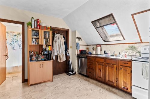 53 Hale St, Beverly MA 01915-5426 exterior