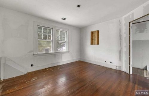 33 Hamilton Ave, Kearny NJ  07032-1804 exterior