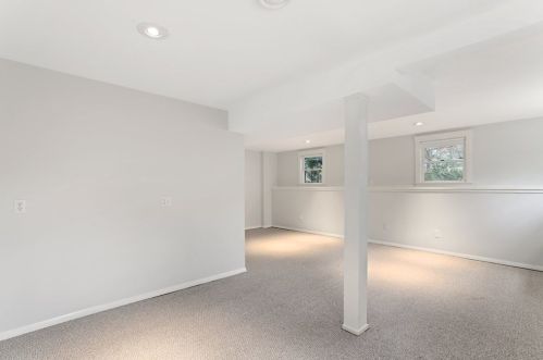 347 Prospect St, Hingham MA 02061-1140 exterior