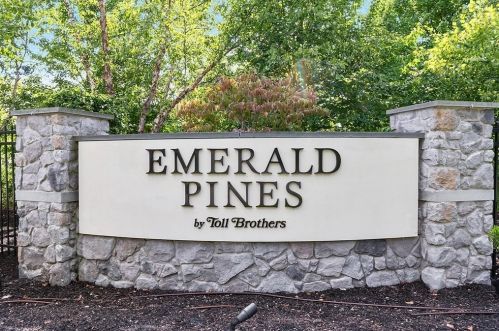 71 Pine Tree Dr, Methuen, MA 01844-1268