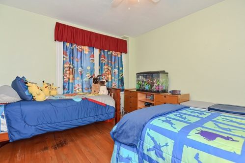 61 Prospect St, Taunton MA 02780-3422 exterior