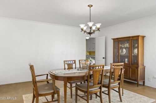 525 Edgemont Ave, Phoenix AZ 85035-1809 exterior