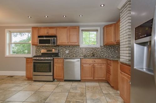 3 Mt Vernon St, Lawrence MA 01843-3206 exterior